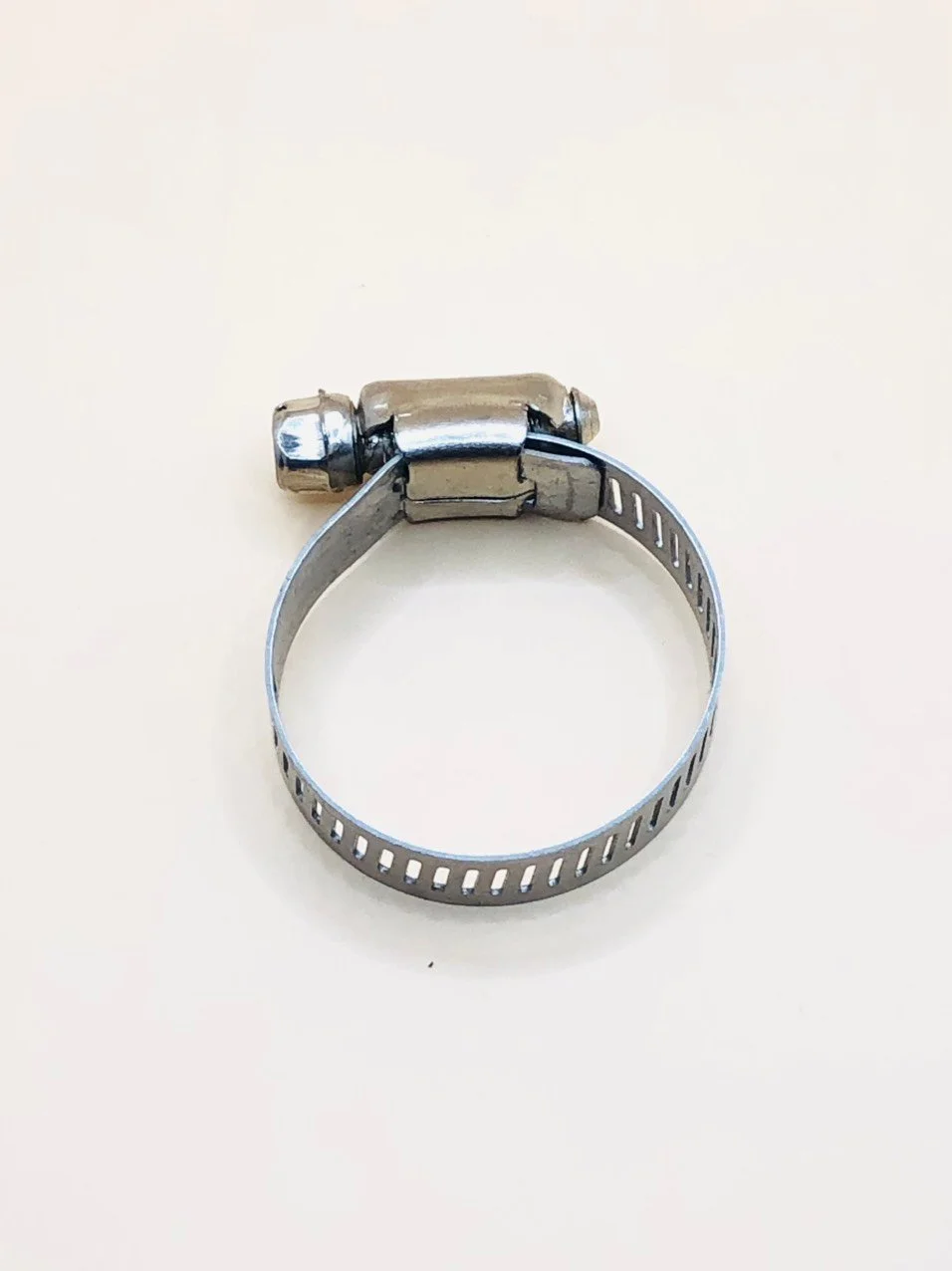 Cổ dê là một phụ kiện đường ống inox
