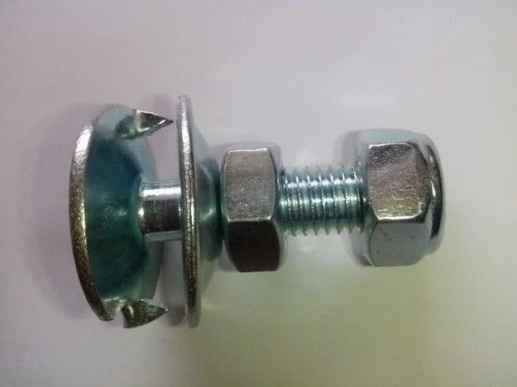 Vật liệu chủ yếu để sản xuất Bulong inox là thép không gỉ inox