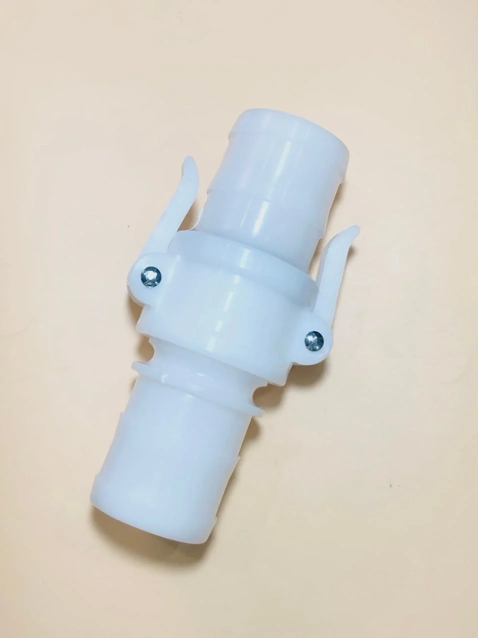 Cùm nối ống có nhiều kiểu dáng
