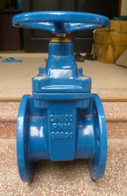 Van chặn mặt bích DN100