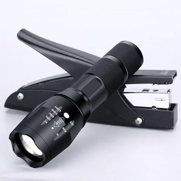 Đèn Pin Siêu Sáng Cầm Tay Số 1 Mỹ slide 1