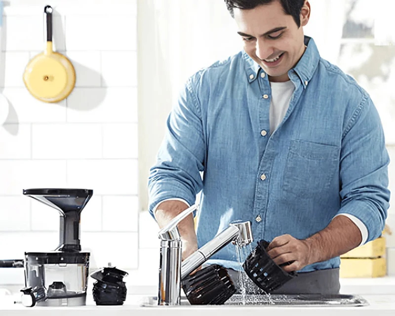 Vệ Sinh Không Đúng Cách Ảnh Hưởng Như Nào Đến Máy Ép Chậm