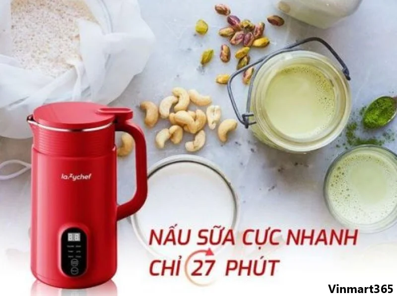 Cho nguyên liệu vào máy xay sữa hạt LazyChef