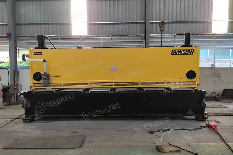 Máy xén tôn thủy lực Kruman CLS6016-NC