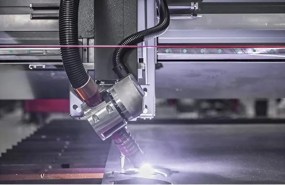 cat-laser-thep-tam-2