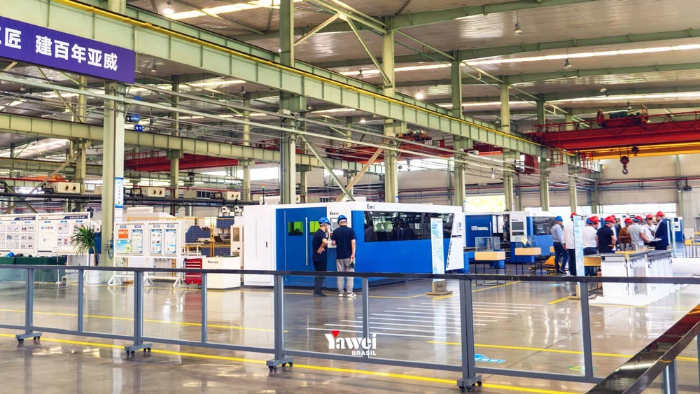 gia-may-cat-cnc-laser-8