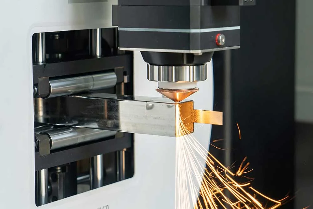 gia-may-cat-ong-cnc-laser-9