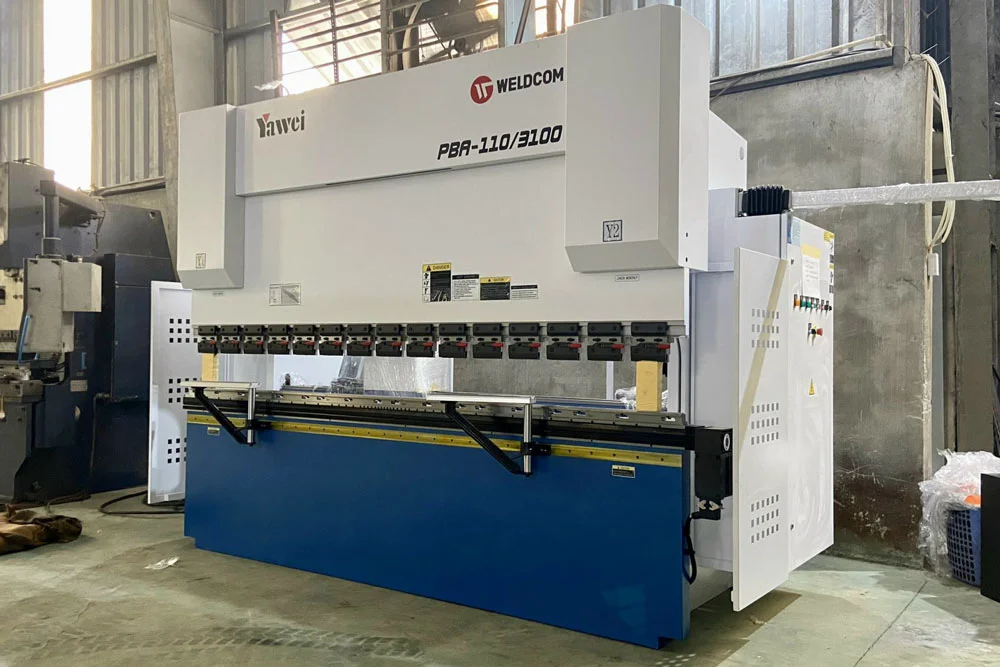 MÁY CHẤN GẤP TÔN CNC YAWEI PBA-110/3100