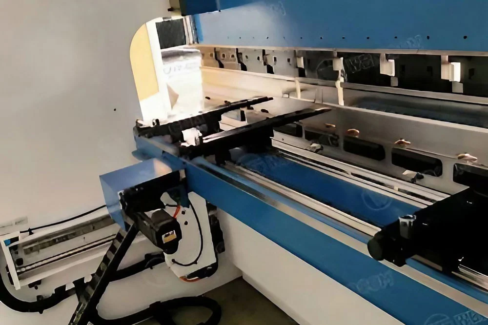MÁY CHẤN THỦY LỰC CNC YAWEI PBH SERIES