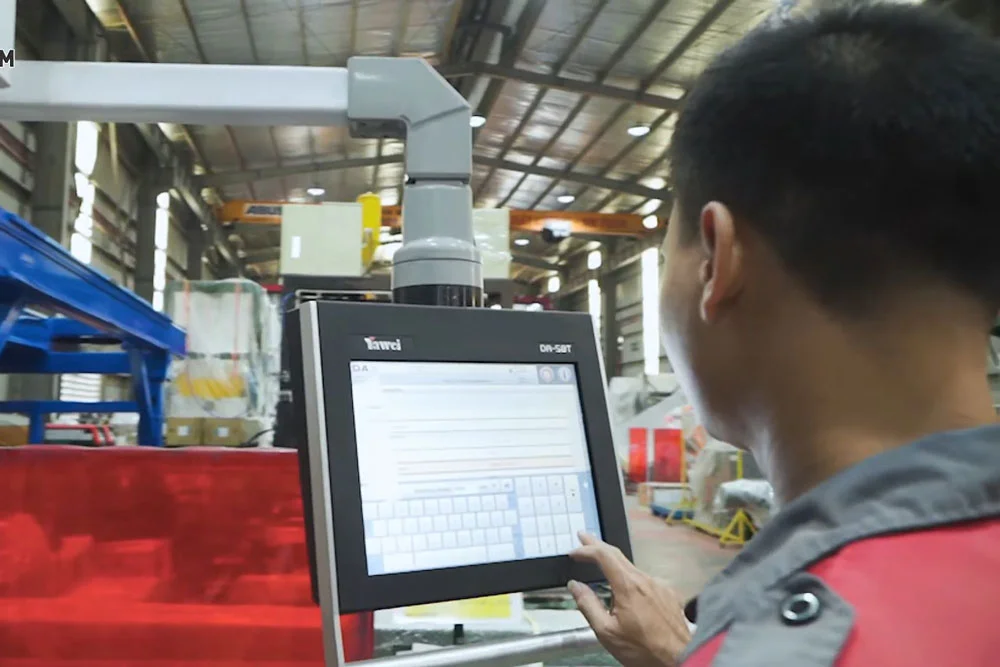 Tìm hiểu về hệ điều khiển delem trên máy chấn CNC