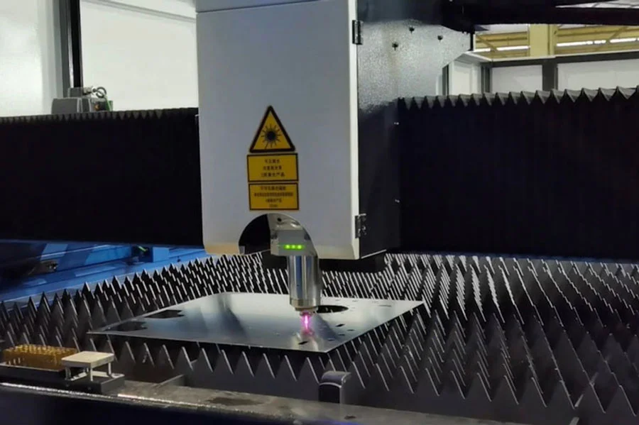 Giải đáp: Máy cắt laser dùng khí gì?
