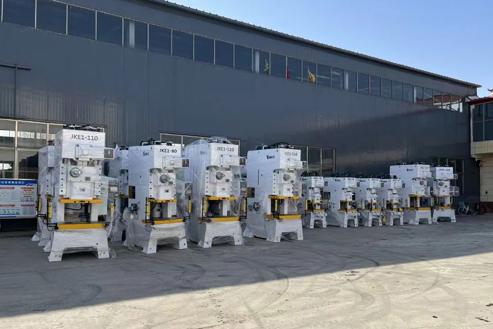 MÁY DẬP SERVO YAWEI KHUNG C LOẠI 1 TRỤC KHUỶU