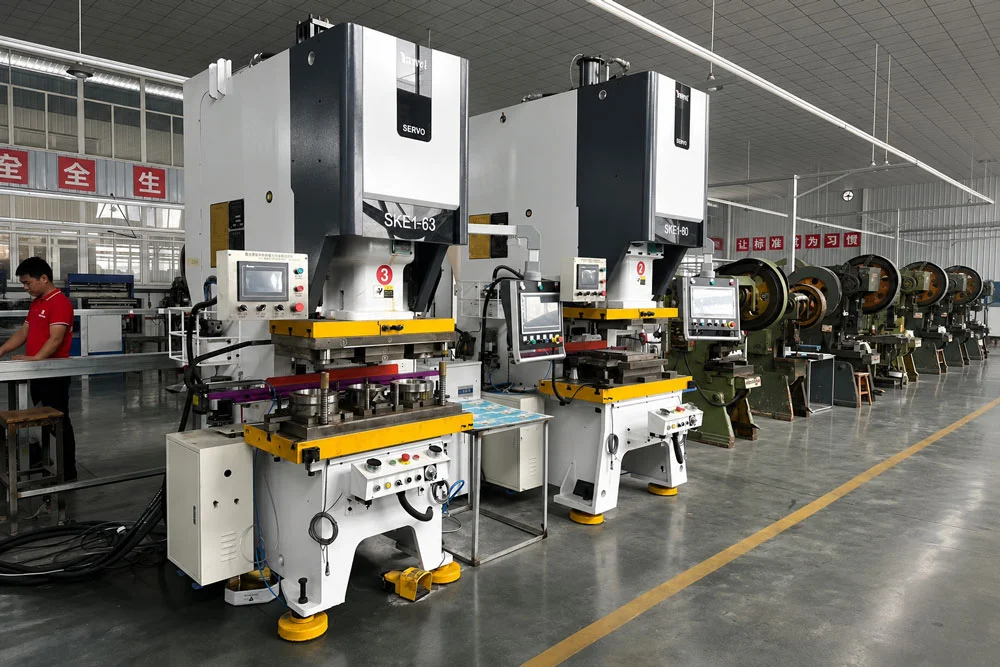MÁY DẬP SERVO YAWEI KHUNG C LOẠI 1 TRỤC KHUỶU