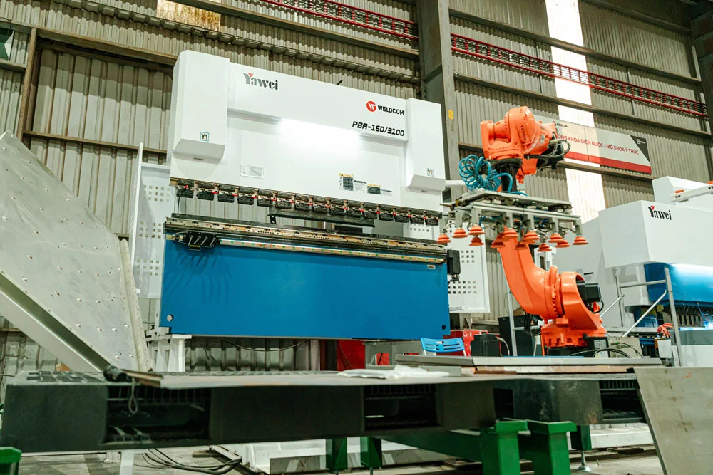 Tổng quan về máy chấn tự động & thông tin cần biết