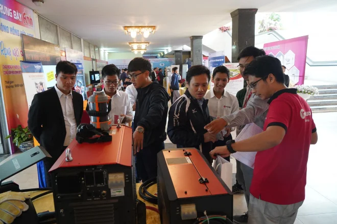 Giải pháp Robot tự động và hàn laser tại Triển lãm công nghệ số hóa và sản phẩm công nghiệp 4.0