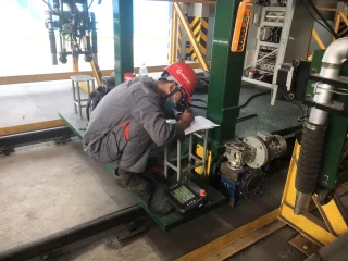 Ở Weldcom, cái gì cũng quý, nhưng quý giá nhất là con người, và đôi bàn tay của kỹ thuật – là vô giá!