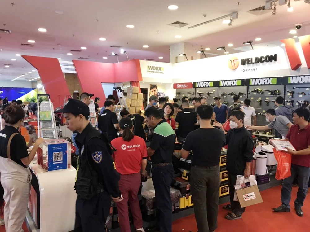 weldcom-lan-dau-tien-tham-du-trien-lam-vietbuild-5