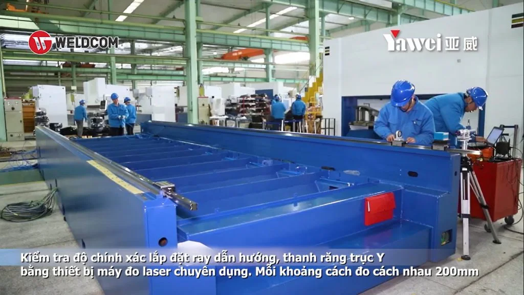 khung-may-cat-laser-yawei-hlf-1024x576