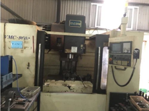 mua-may-phay-cnc