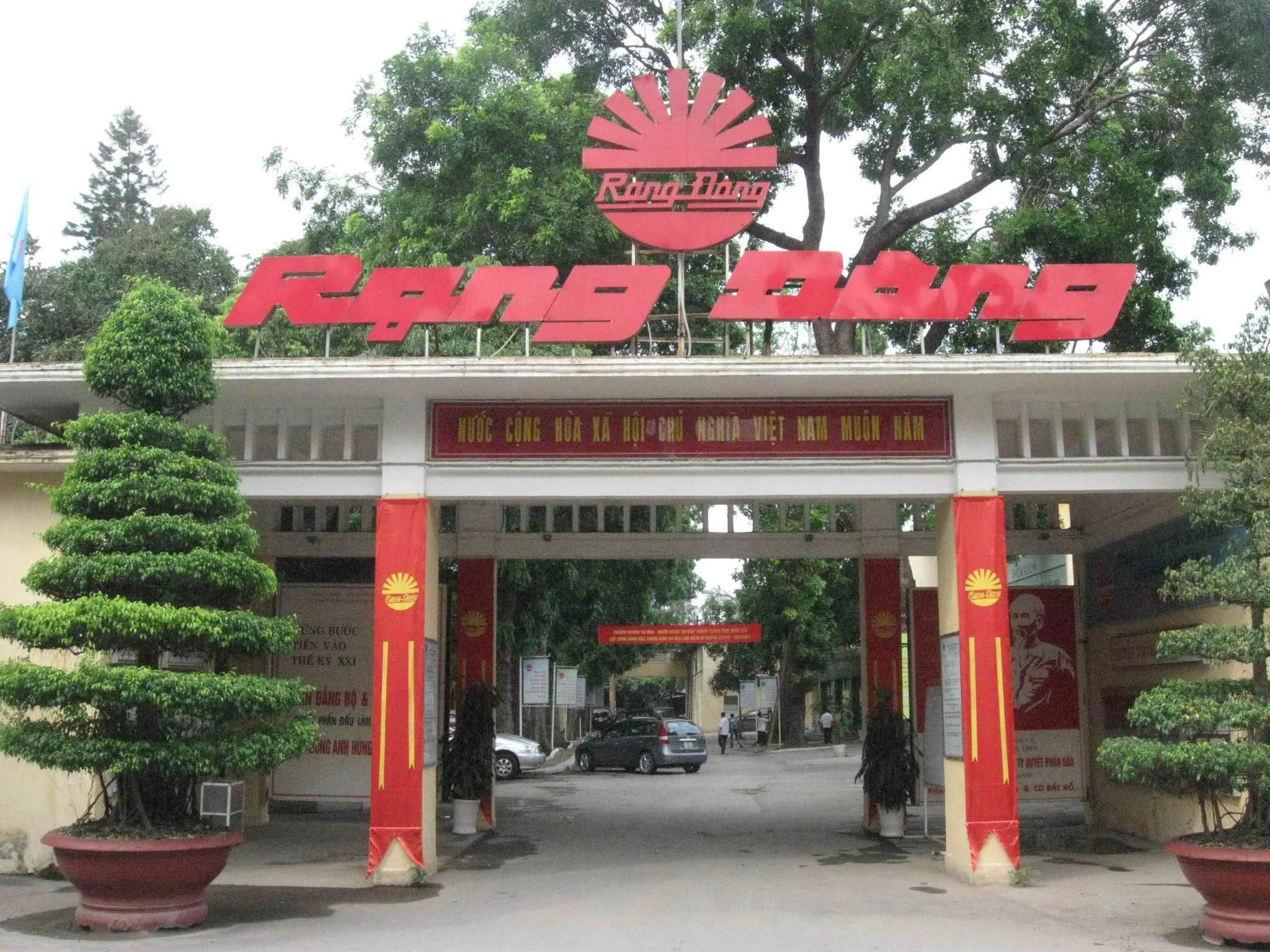 rang-dong-hien-dang-so-huu-bao-nhieu-khu-dat-120508-15904580185291897546547