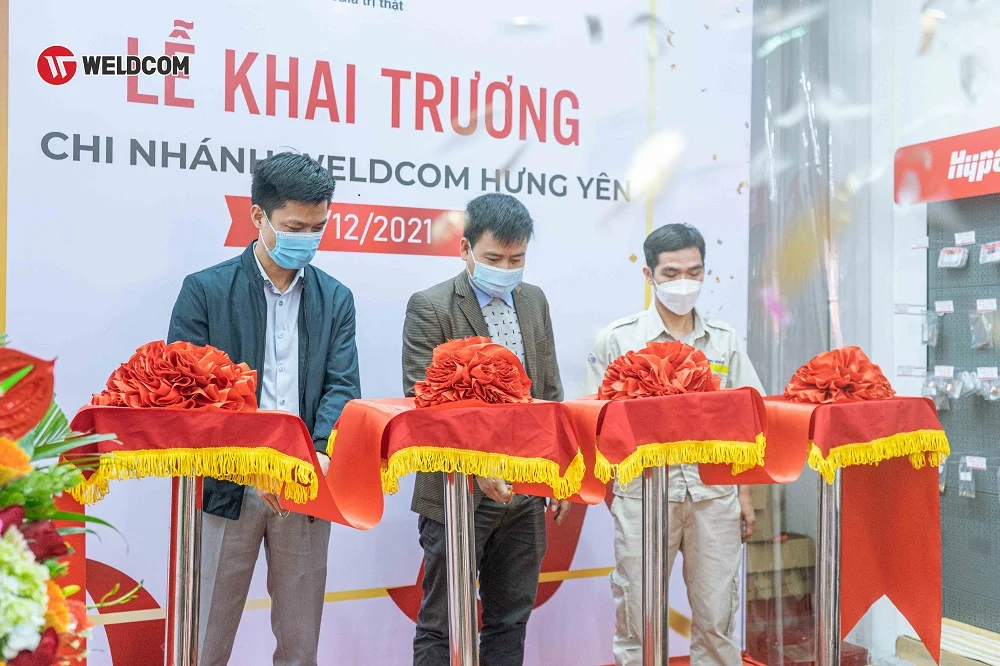 RA-MAT-WELDCOM-HUNG-YEN-CUNG-NHIEU-UU-DAI-CHO-KHACH-HANG22