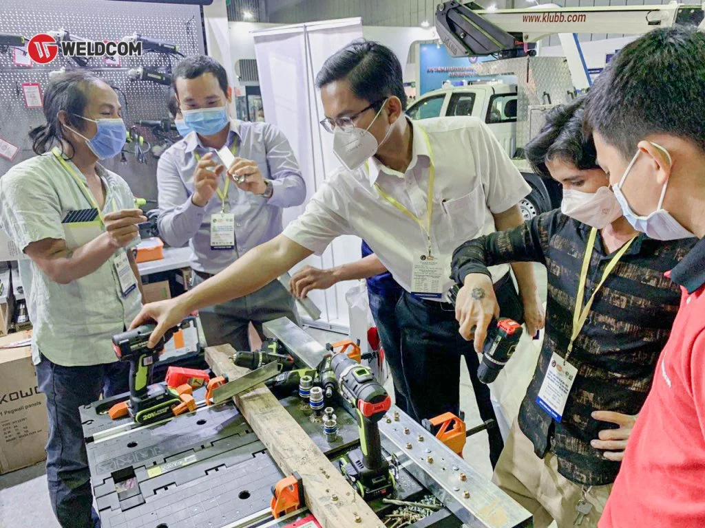 WELDCOM-KHUAY-DAO-TAI-TRIEN-LAM-QUOC-TE-VINAMAC-EXPO-20212-1024x768