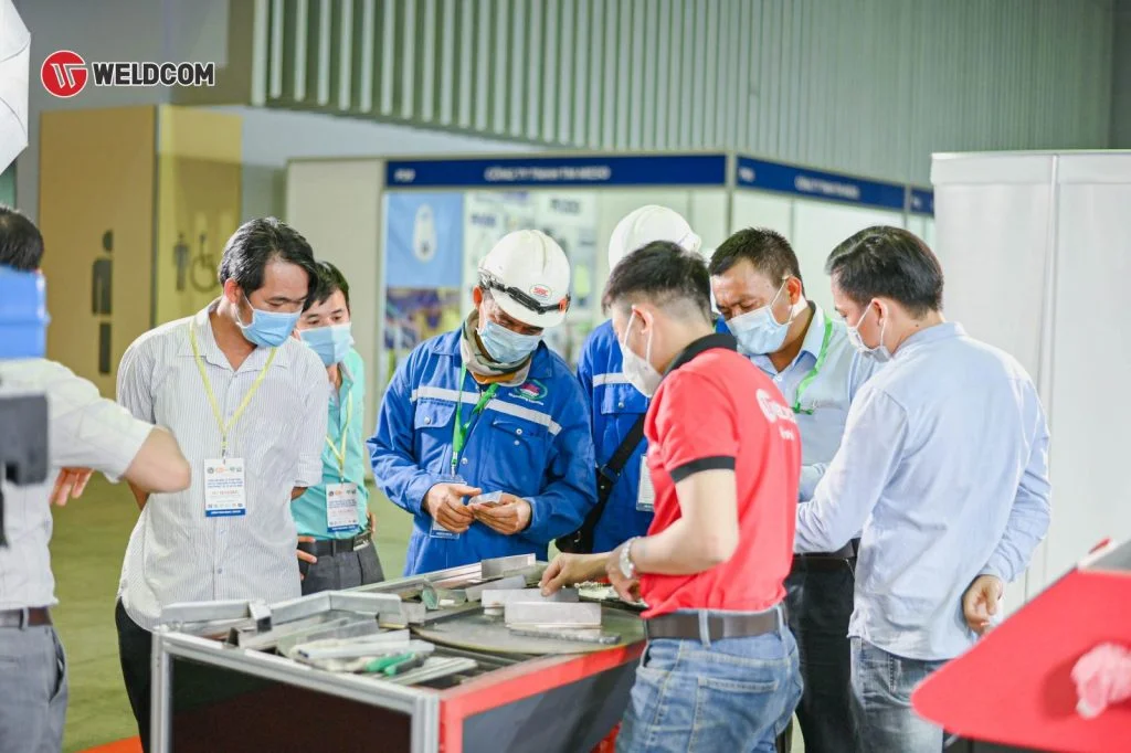 WELDCOM-KHUAY-DAO-TAI-TRIEN-LAM-QUOC-TE-VINAMAC-EXPO-20214-1024x682