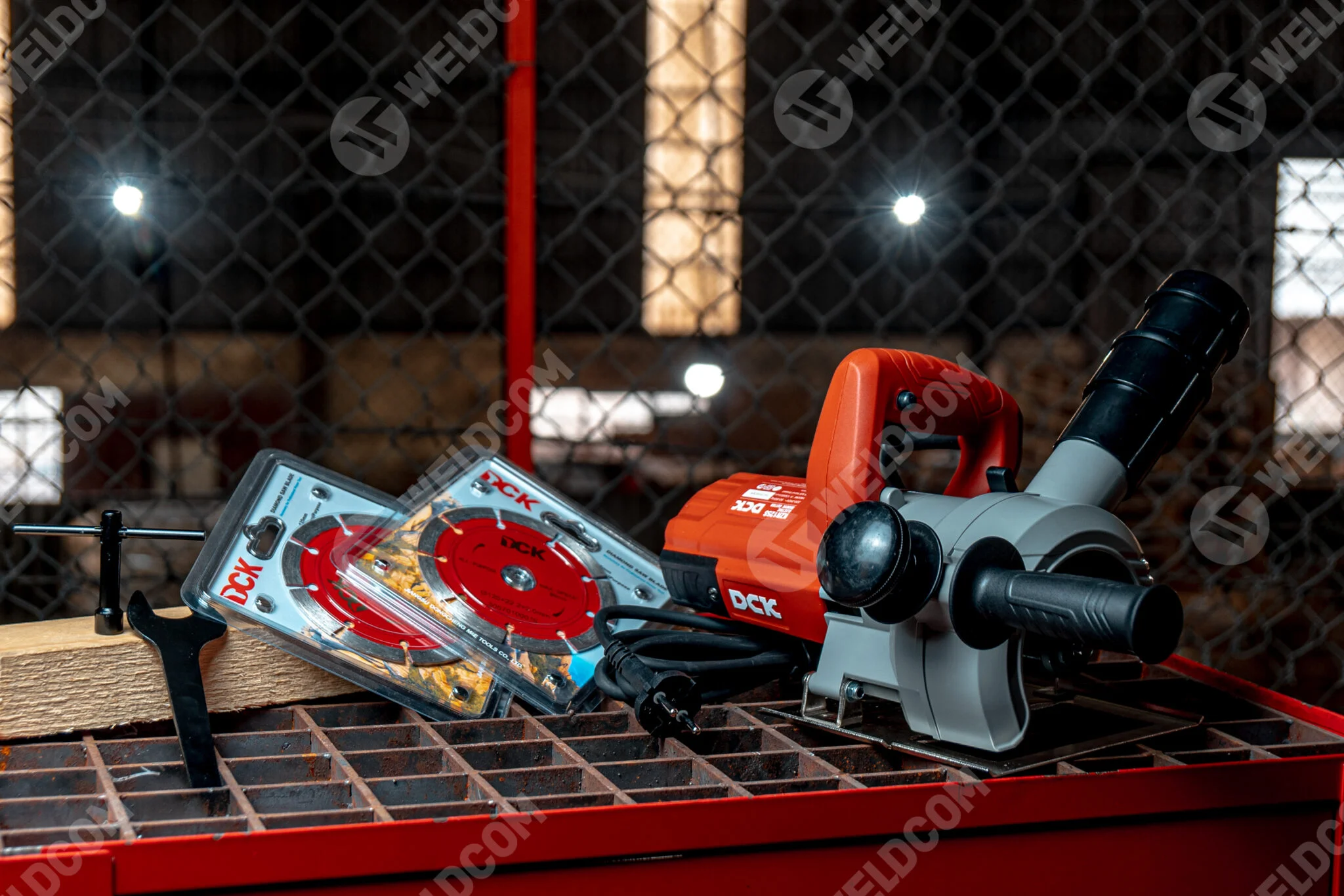 may-cat-ranh-tuong-1800w-kzr125s-dck-1