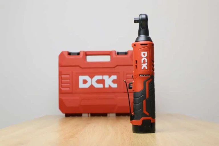 Máy siết bu lông góc DCK KDPB02-10 có hiệu suất ấn tượng
