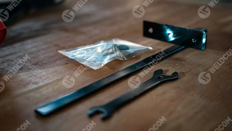 Phụ kiện đi kèm máy cưa đĩa DCK KMY03-185S