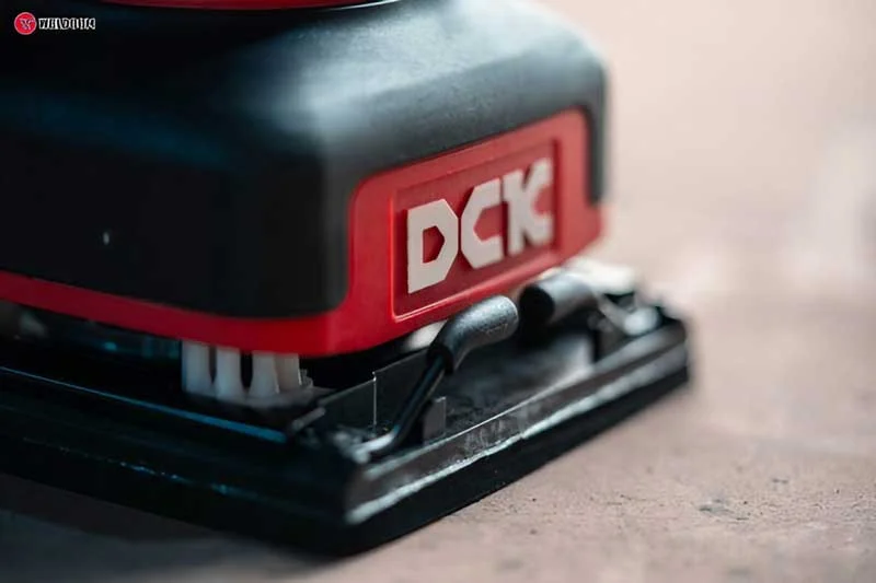 Thiết kế máy chà nhám rung DCK KSB04-100S tối ưu