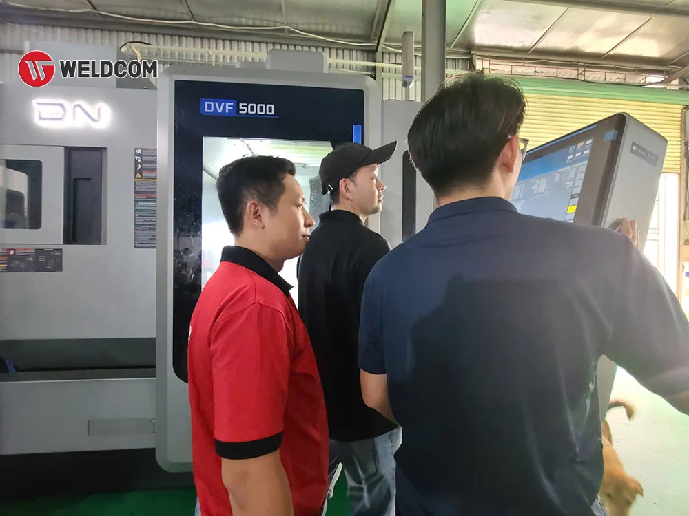 Weldcom-ban-giao-may-dvf-5000-10