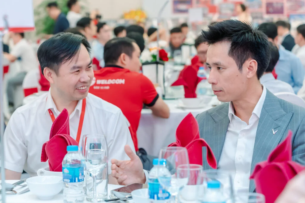 Ngay-cong-nghe-100-of-110-1024x683