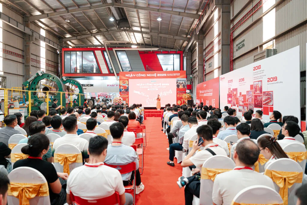 Ngay-cong-nghe-TT-RD-99-1024x683