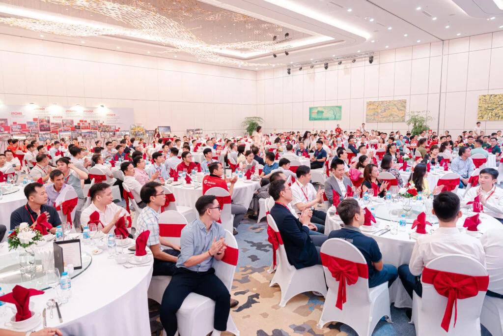 Ngay-cong-nghe-Vinplace-2-48-1024x683