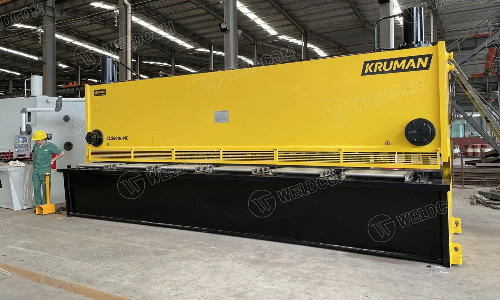 Máy xén tôn thủy lực Kruman CLS6016-NC