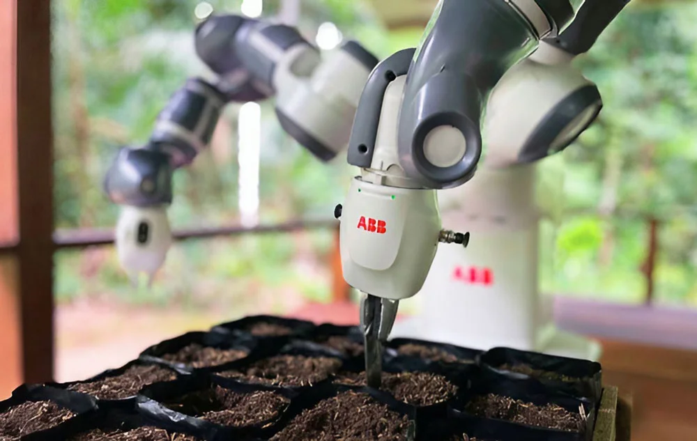 Ứng dụng của robot trong gieo hạt và trồng trọt