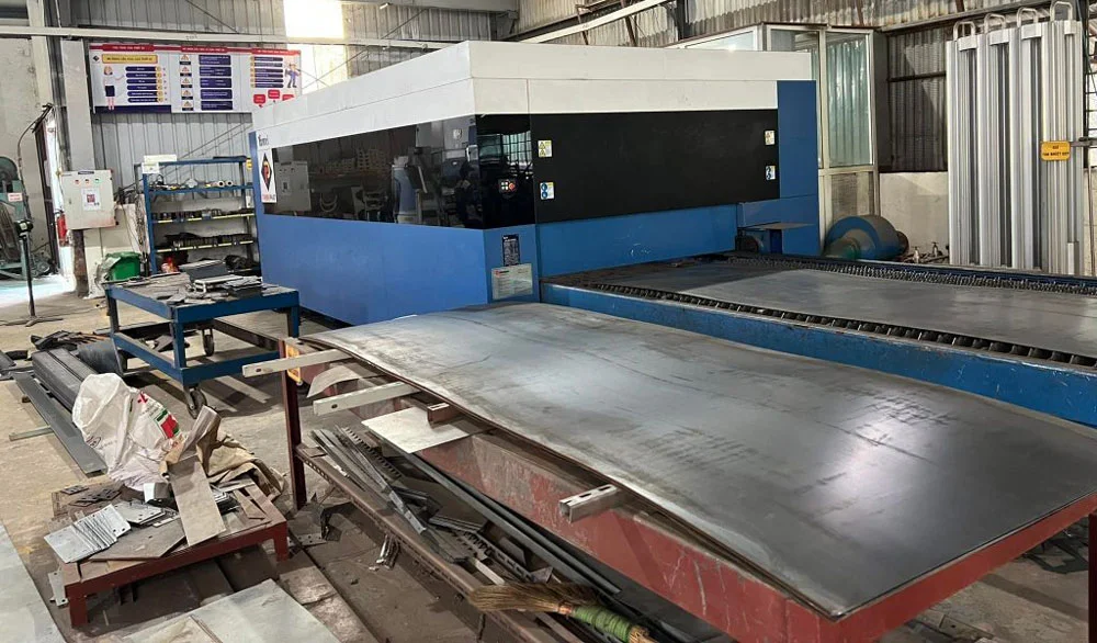 Các loại máy cắt CNC kim loại phổ biến: Máy cắt laser kim loại