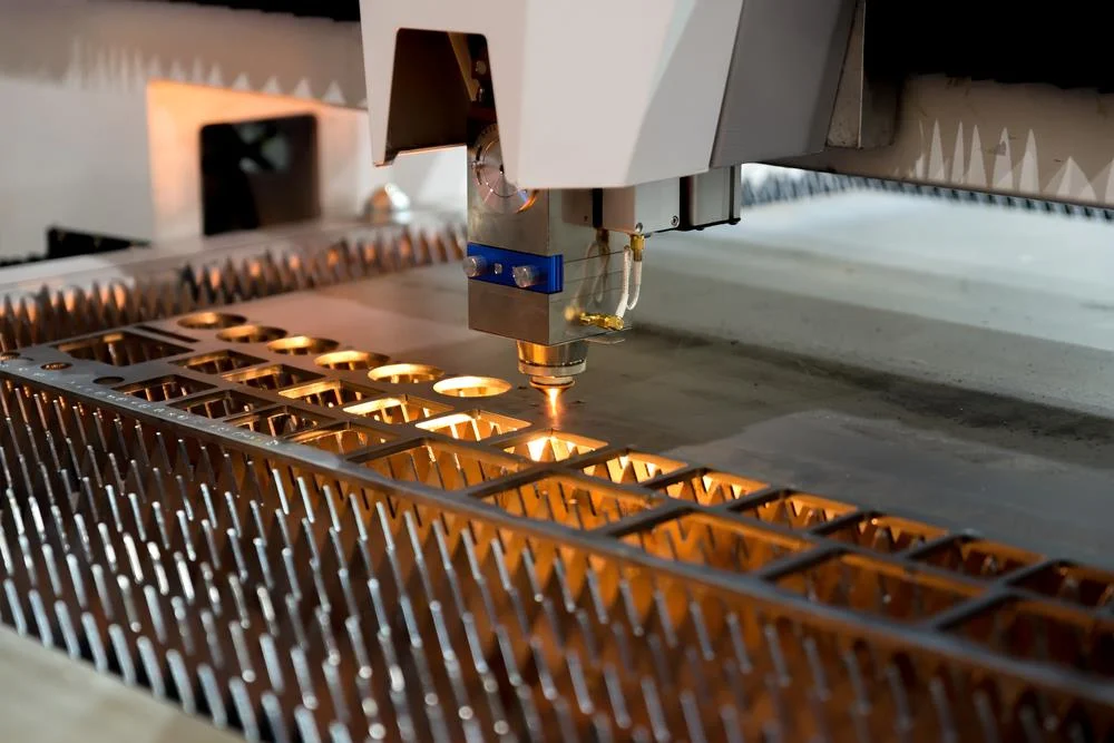 Weldcom hỗ trợ lắp đặt, chạy thử và chuyển giao máy cắt laser