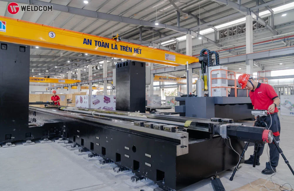 Máy phay giường CNC trong gia công cơ khí hiện đại