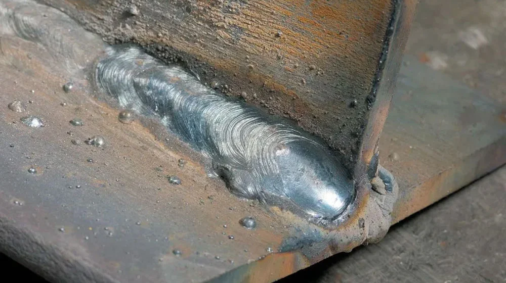 Cách loại bỏ xỉ hàn đúng kỹ thuật