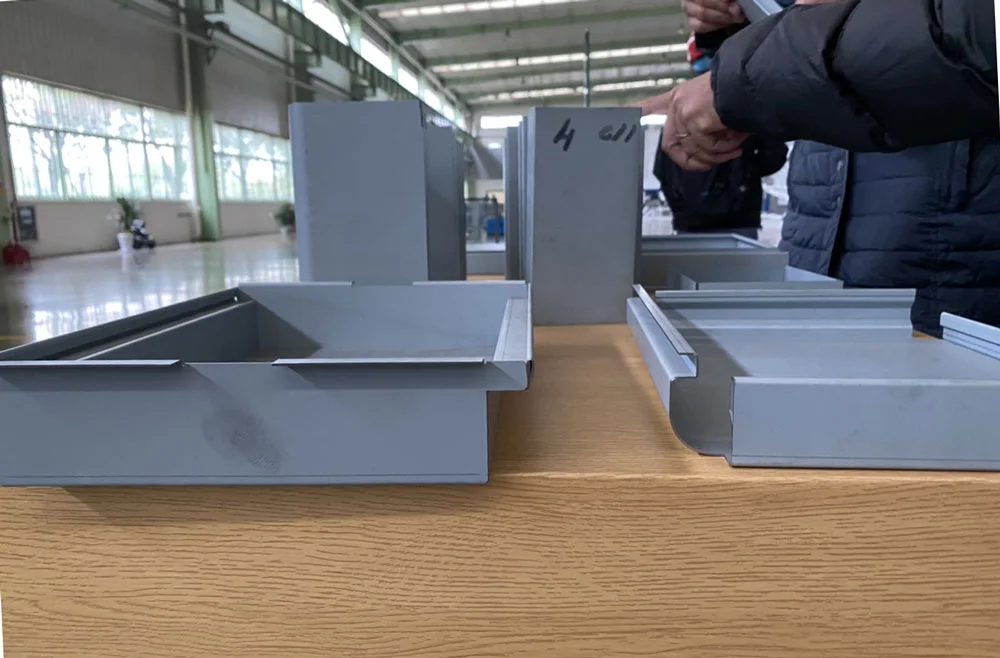 Máy gấp tôn thủy lực có ưu điểm gì?
