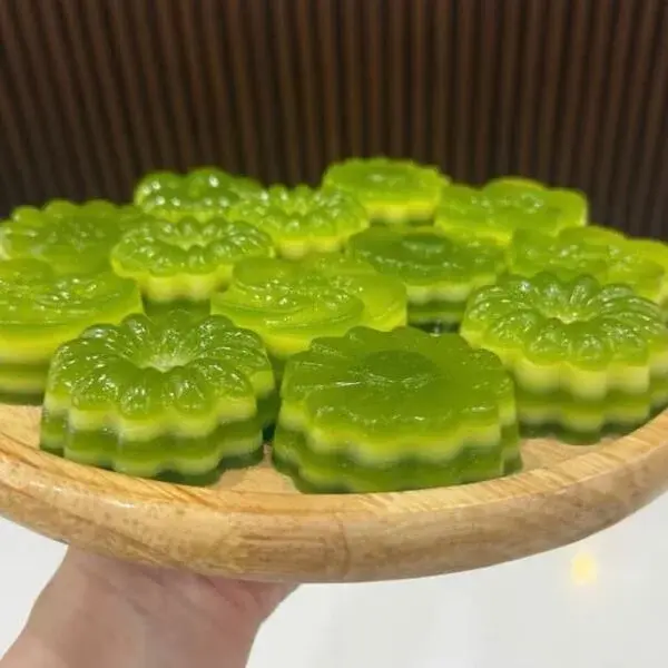 banh-da-lon-dau-xanh-xoi-che-sai-gon-1jpg