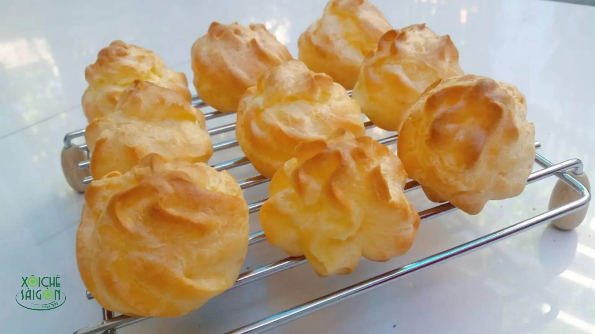 Bánh su kem vỏ mềm
