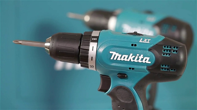 Giá máy khoan cầm tay của thương hiệu nổi tiếng đảm bảo tương xứng với chất lượng