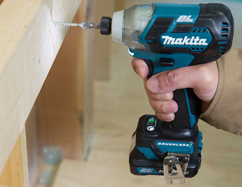 may-ban-vit-makita-12v-3