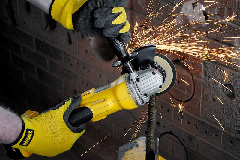 may-mai-goc-dewalt-2