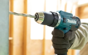 may-khoan-pin-makita