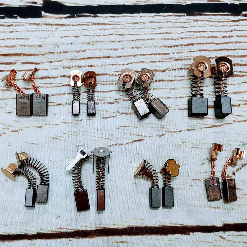 Máy khoan pin không chạy do hết chổi than