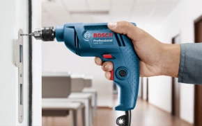 may-khoan-dung-dien-khong-choi-than